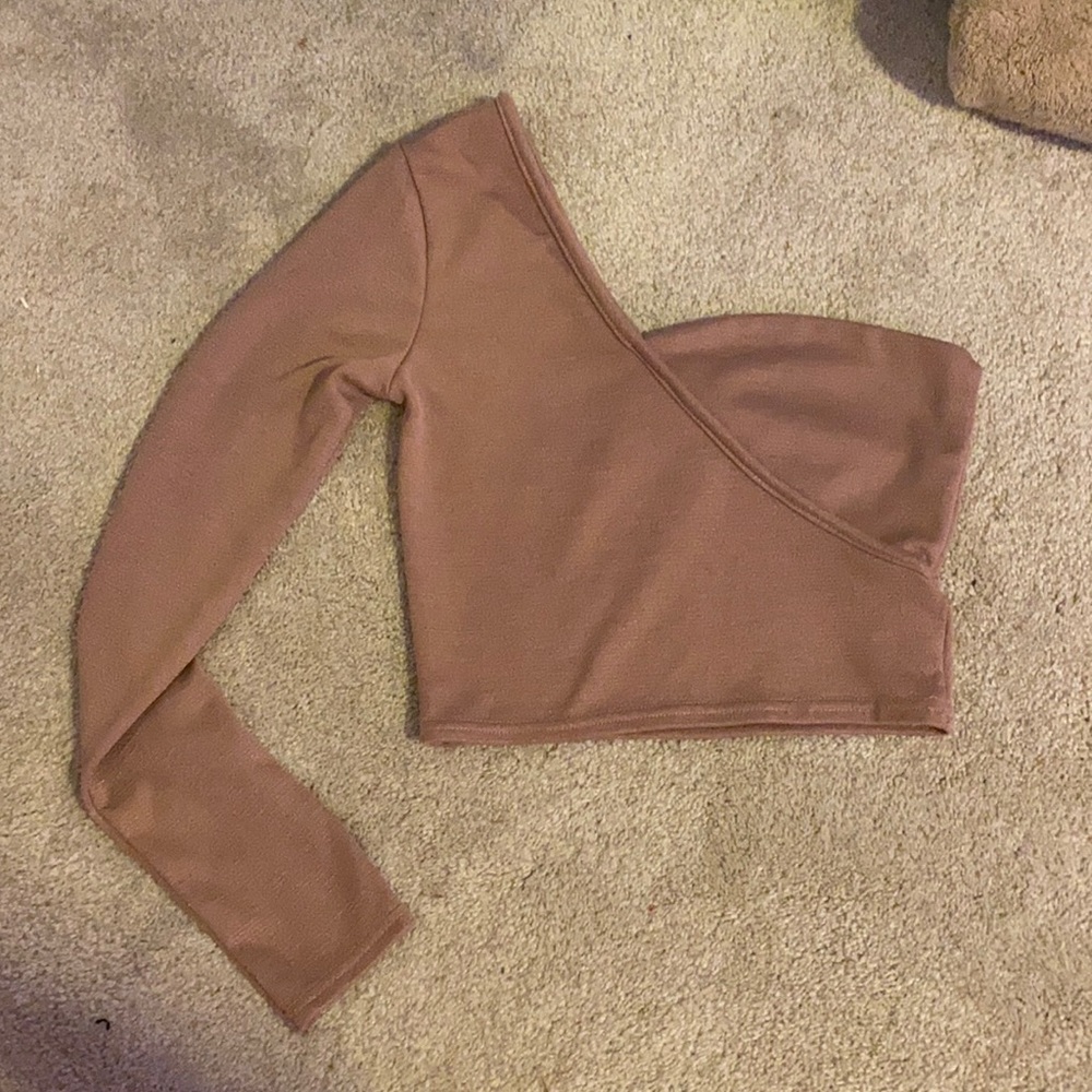 pink off the shoulder crop top